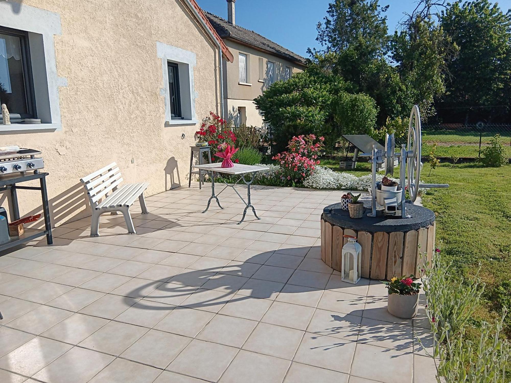 Bed and Breakfast La Guette Cercy-la-Tour Exterior foto